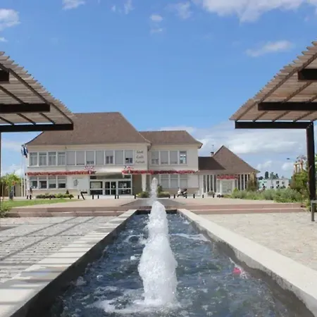 Appartement Confortable à 30 M² Avec Jardin Bellerive-sur-Allier