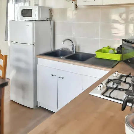 Confortable à 30 M² Avec Jardin